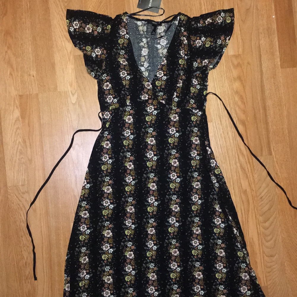 NEW Black Floral Maxi Dress with V-Neck